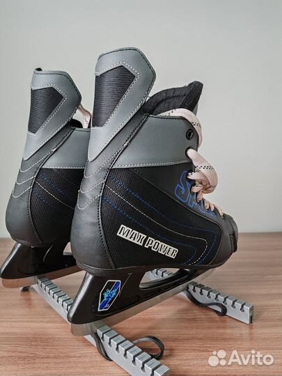 Коньки 42,5 - 43 размер