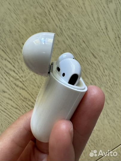 Наушники Apple AirPods 2