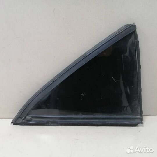 Стекло двери задней левой форточка Toyota Camry V4