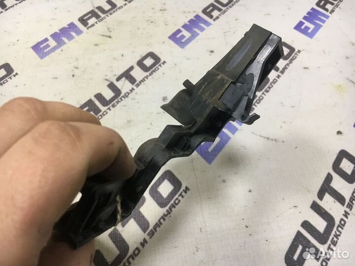 Фиксатор замка двери передней правой Форд Ц-Макс