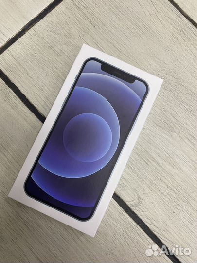 iPhone 12, 64 ГБ