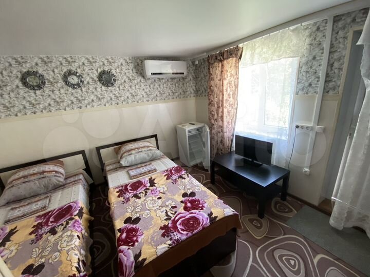 Дом 27 м² на участке 5 сот.