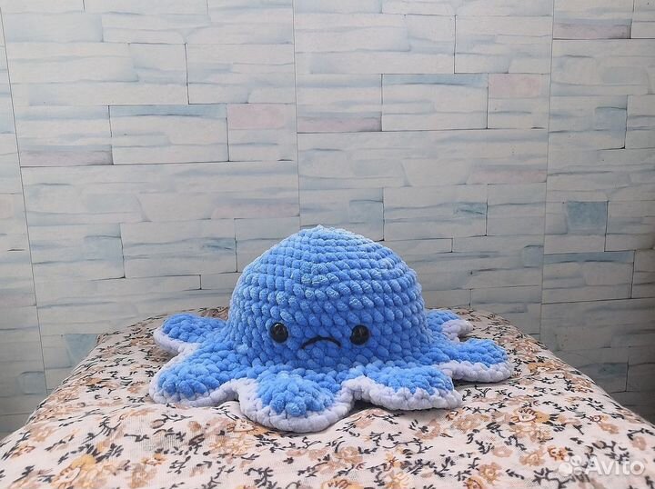 Вязаный осьминог-перевертыш