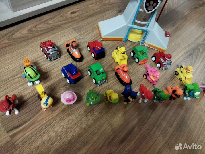 Щенячий патруль - база, щенки, Райдер на мотоцикле