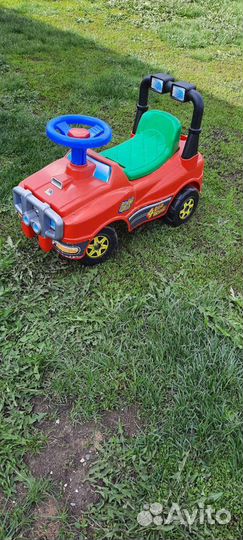 Машинка каталка толокар