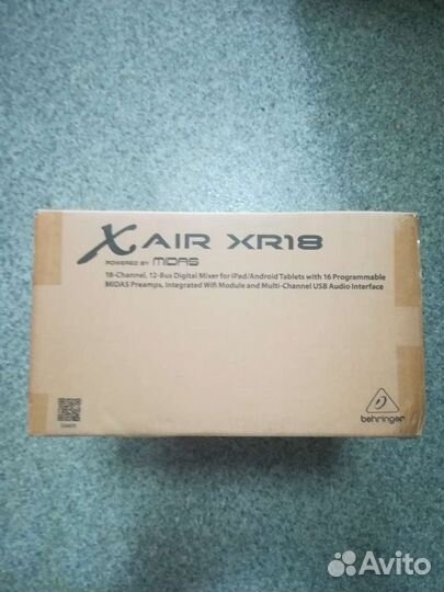 Цифровой микшер behringer XR18
