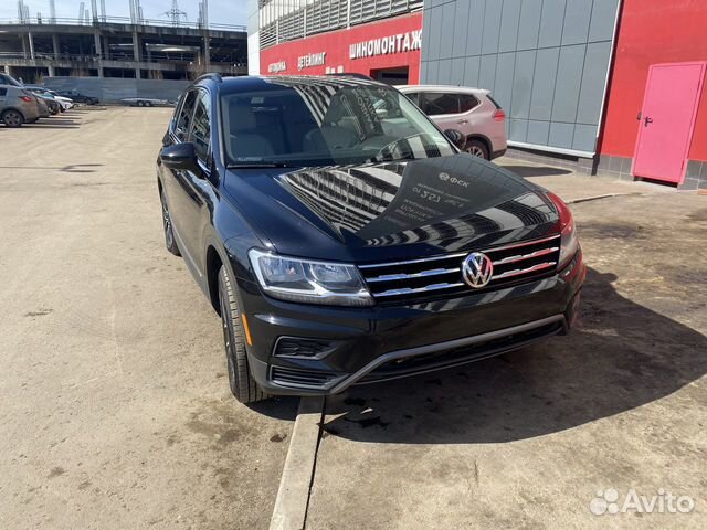 Volkswagen Tiguan 2.0 AMT, 2020, 140 000 км с пробегом, цена 2490000 руб.