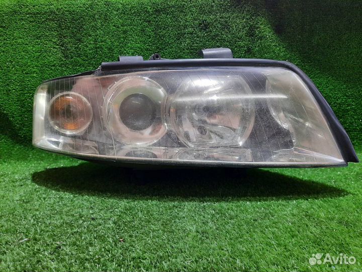 Фара передняя правая Audi A4 8E B6 ALT (2.0) 2002