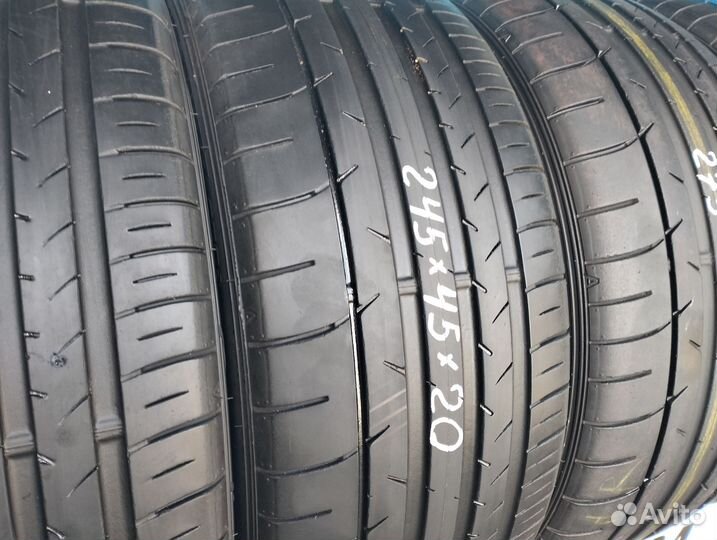 Dunlop SP Sport Maxx 050+ 245/45 R20 и 275/40 R20 106Y