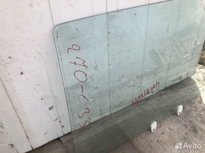 Стекло двери задней левой Mitsubishi Outlander 06