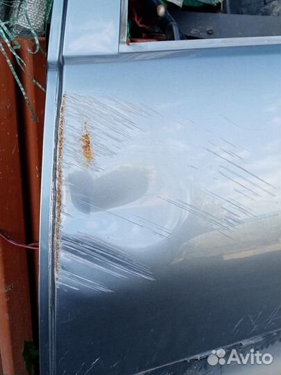Задняя левая дверь Нива chevrolet