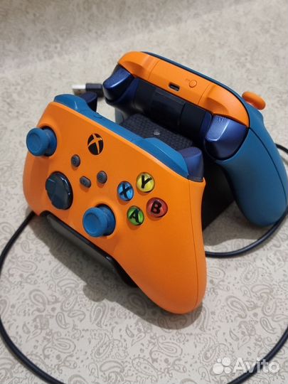 2 xbox wireless controller + докстанция