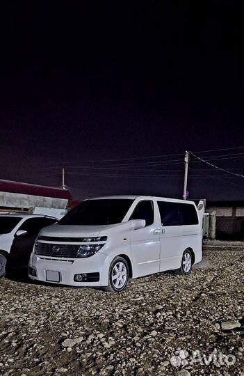 Nissan Elgrand 3.5 AT, 2002, 188 000 км
