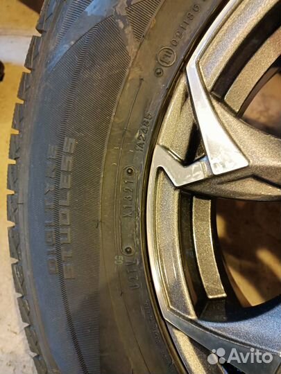 Dunlop Winter Maxx SJ8 215/80 R15 102