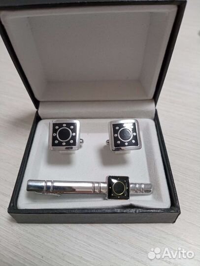 Запонки и зажим для галстука