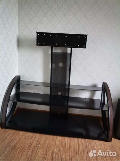 Подставка для телевизора с кронштейном