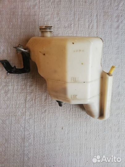 Mitsubishi Lancer 10 расширительный бачок