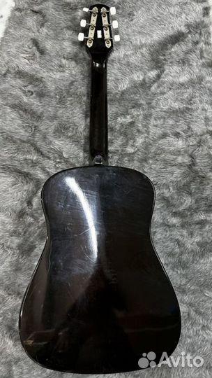 Акустическая гитара