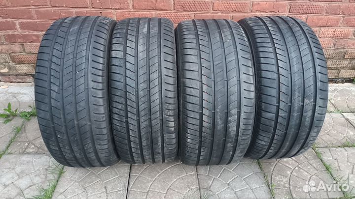 Bridgestone Alenza 001 275/45 R20 и 305/40 R20