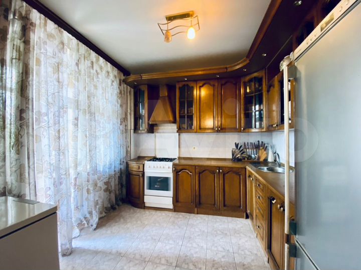 4-к. квартира, 116,6 м², 2/4 эт.