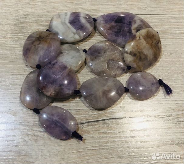 Аметист лавандовый плоский