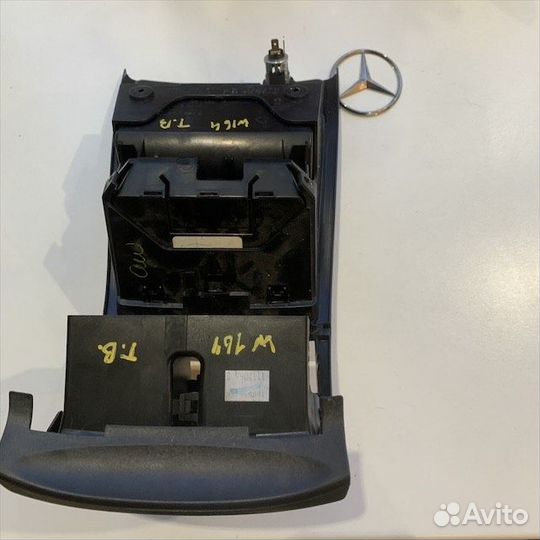 Накладка задняя консоли Мерседес w164 GL ML