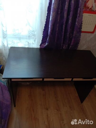 Стол письменный