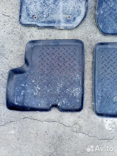 Автомобильные коврики Логан 1