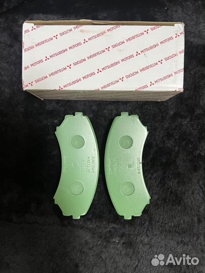 Колодки тормозные передние Паджеро 4