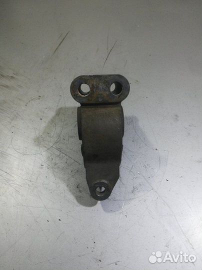 Опора двигателя передняя Nissan Teana J32