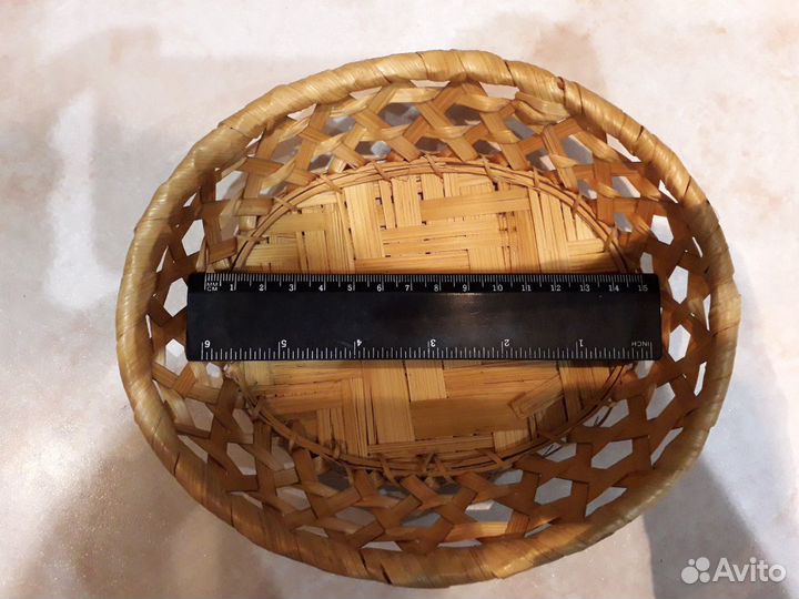 Корзинка плетеная