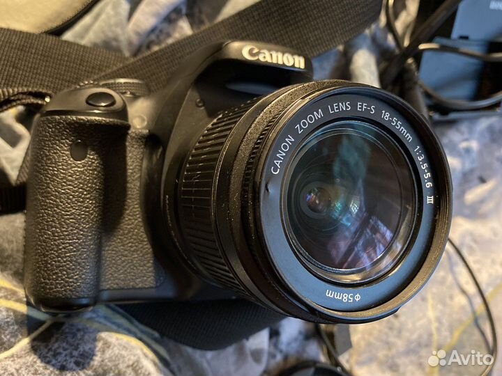 Зеркальный фотоаппарат canon 600D