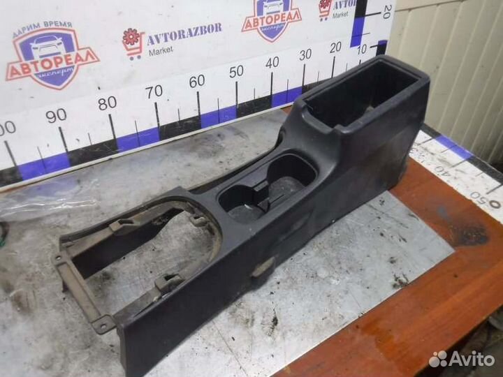 Консоль между сидений Nissan Ad QG15 2000