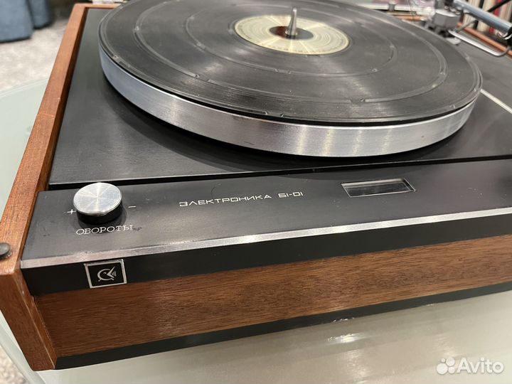 Электроника Б1-01 ранняя, проигрыватель винила