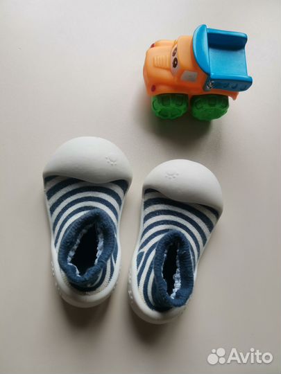 Носочки детские на резиновой подошве