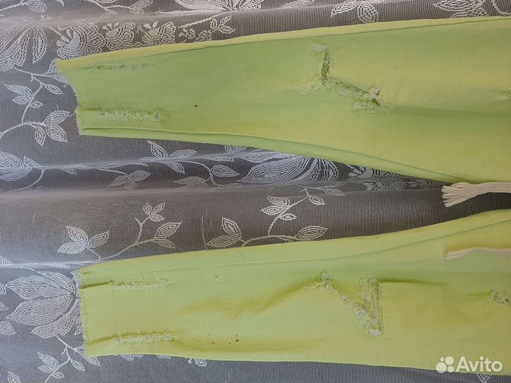 Брюки на девочку 42р