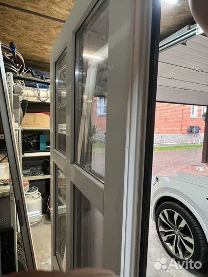 Дверь входная алюминиевая б/у