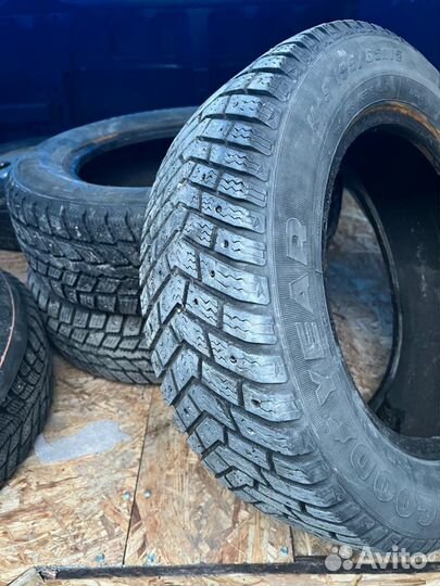 Goodyear UltraGrip 195/65 R15