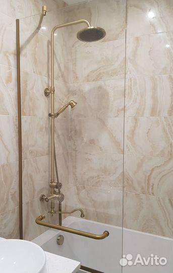 Установка душевых кабин