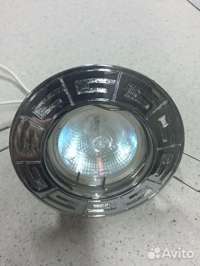 Светильник встраиваемый