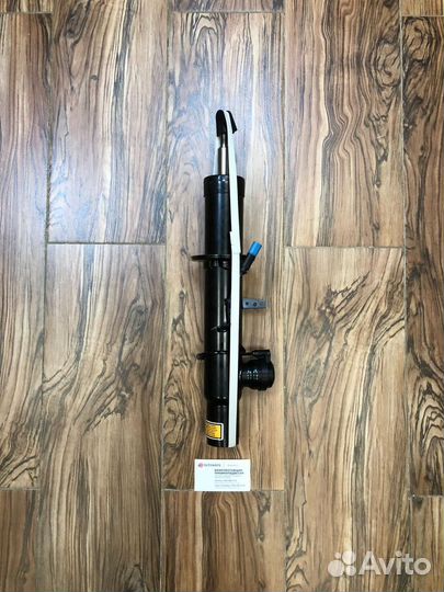 Х6 бмв правый амортизатор с VDC 37106875084