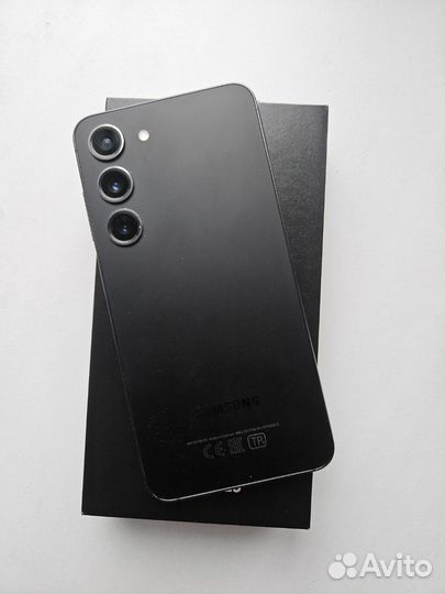 Samsung Galaxy S23, 8/256 ГБ