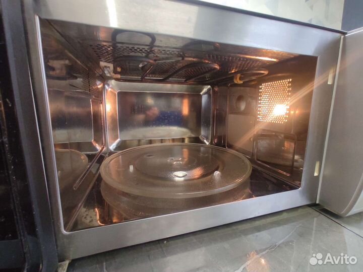 Микроволновая печь Elenberg m3015d