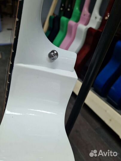 Гитара новая