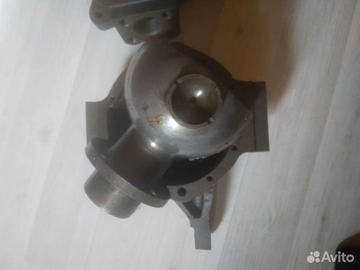 Поворотный кулак УАЗ