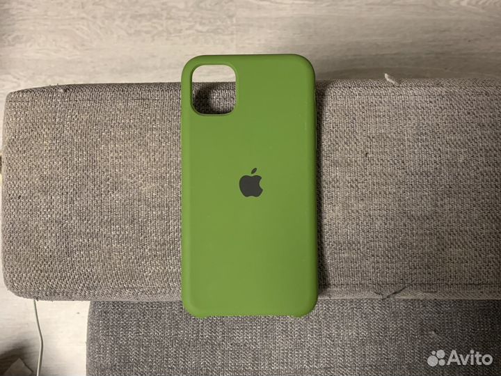 Чехол на iPhone 11 цвет хаки
