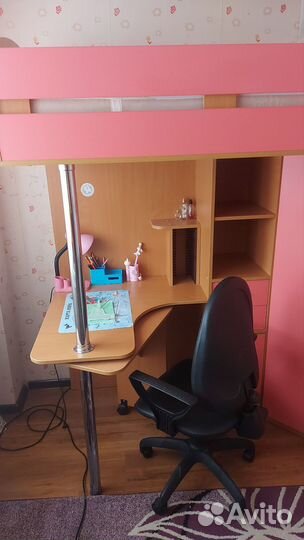 Детский спальный гарнитур с писменным столом
