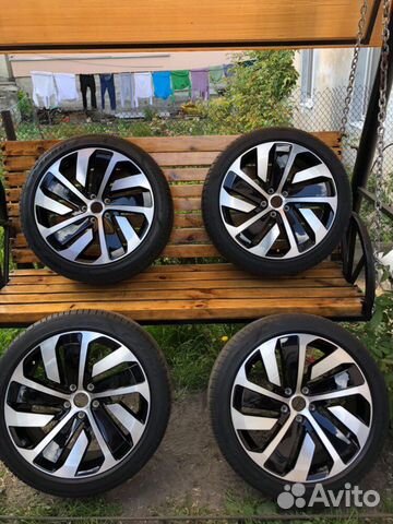 Новый оригинальный комплект на WV arteon r19