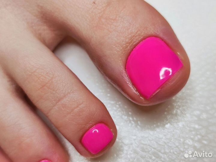 Маникюр педикюр модель