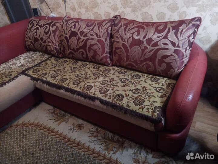 Угловой диван б/у